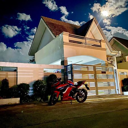 Hillary Timog Park Homes آنغلوس المظهر الخارجي الصورة