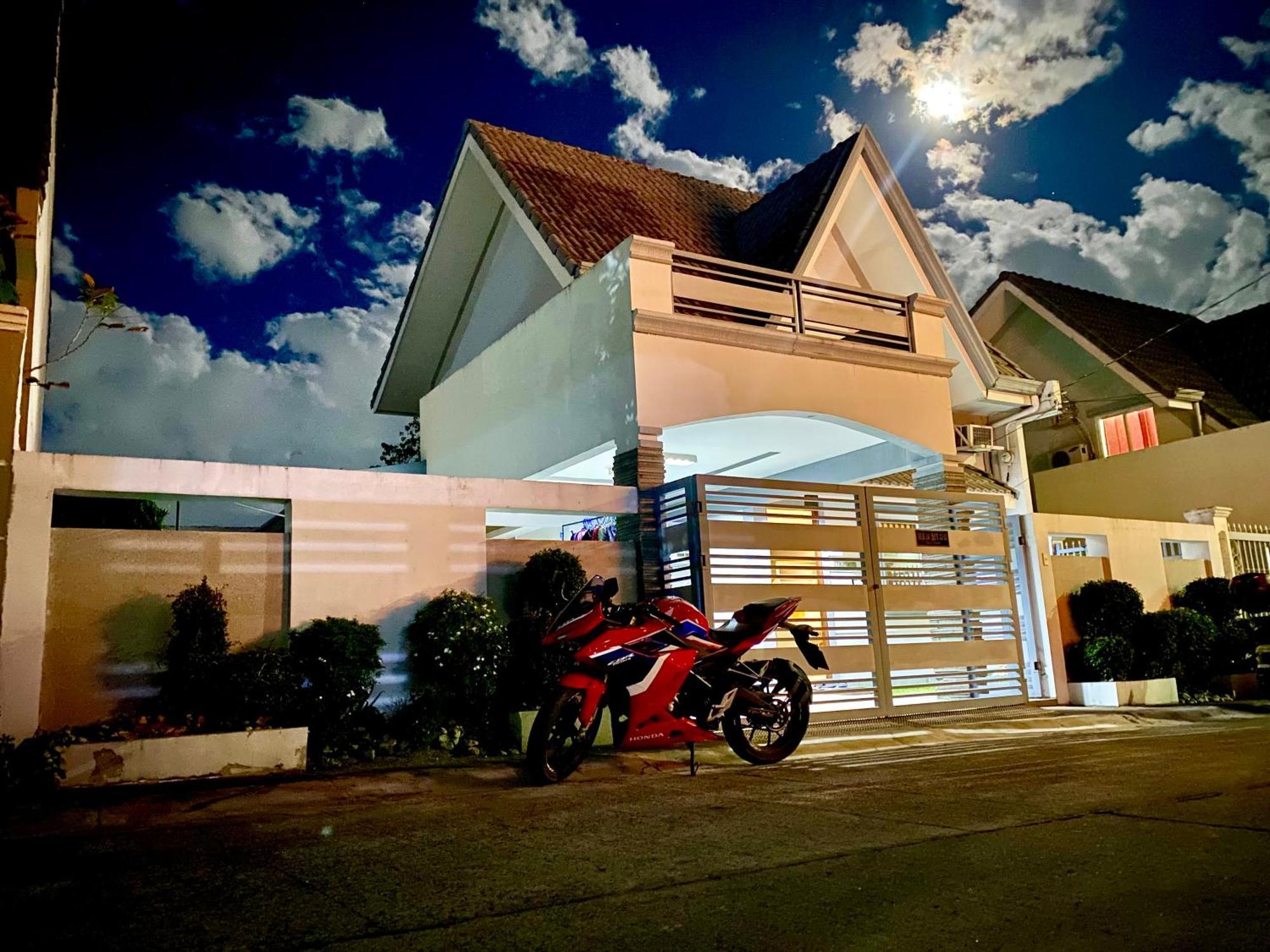 Hillary Timog Park Homes آنغلوس المظهر الخارجي الصورة