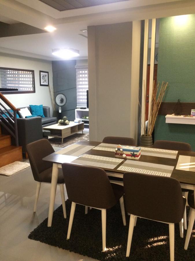 Hillary Timog Park Homes آنغلوس المظهر الخارجي الصورة